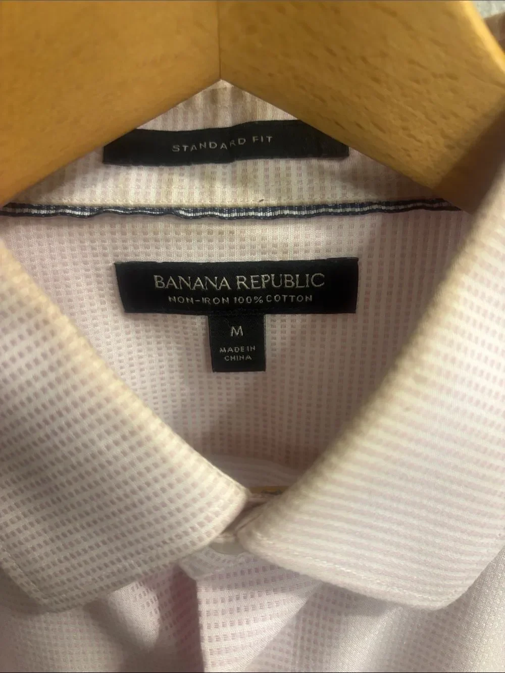 Banana Republic Light Pink Men's Dress Shirt - Classic Point Collar